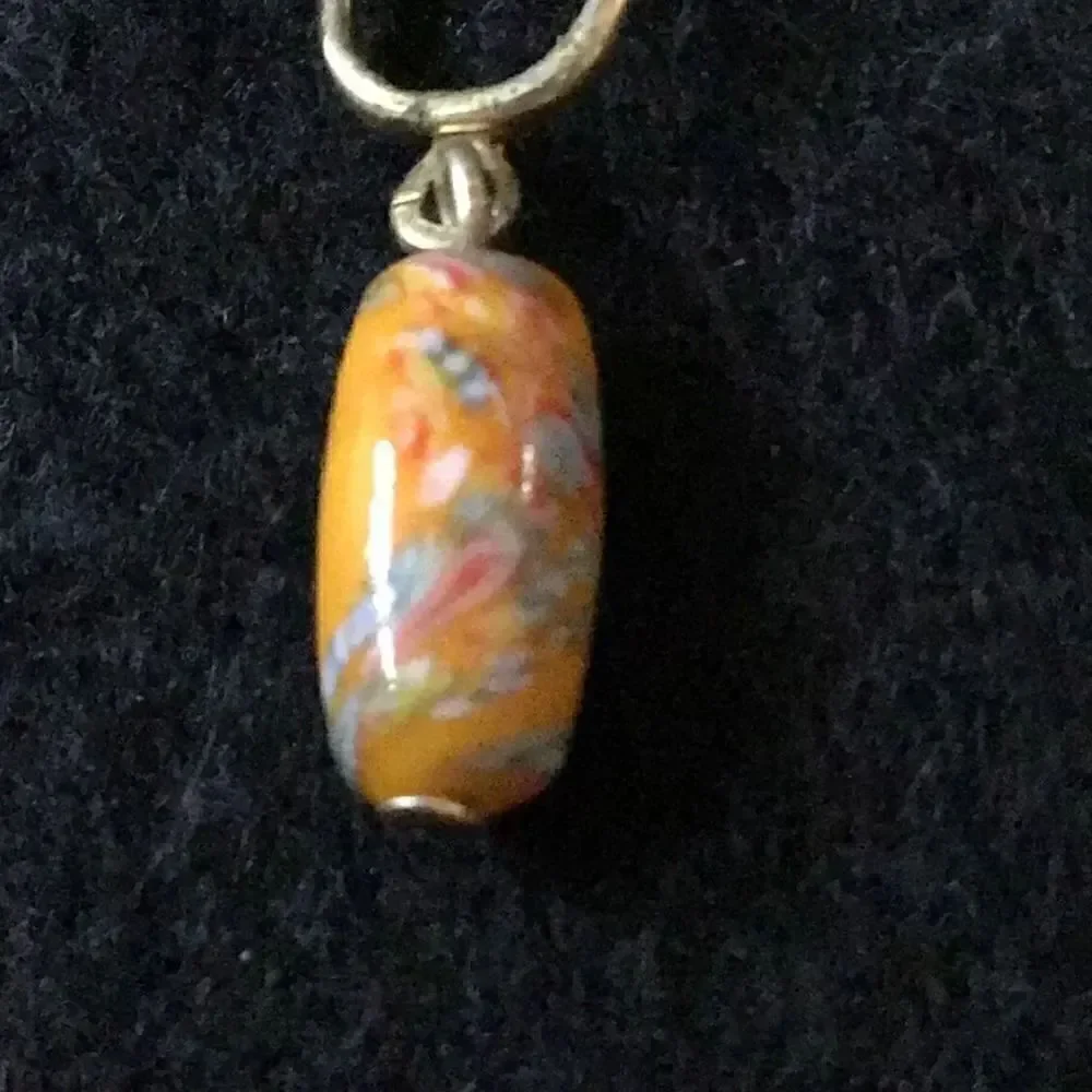 Vintage screw post small orange painted did earrings